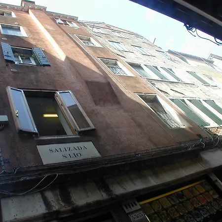 Apartment Goldoni *